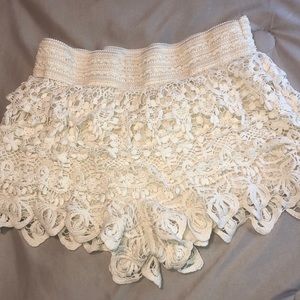 White laced ruffled shorts